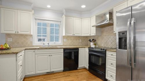 8 Cedar Crest Pl, Norwalk CT  06854-1402 exterior