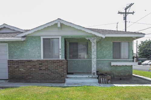 804 145th St, Compton, CA 90220-1107