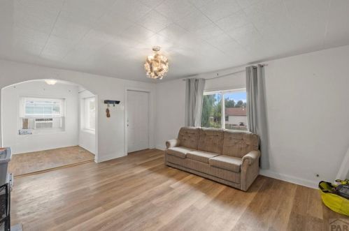 803 13th St, Pueblo, CO 81001-2944