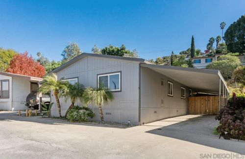 12690 Jackson Hill Dr, El Cajon, CA 92021-1752