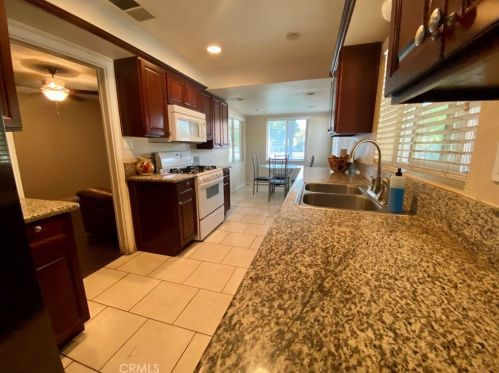 4810 Jurupa Ave, Riverside CA  92504-1709 exterior