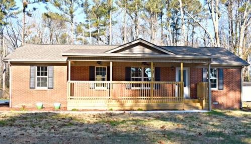 945 Mckellar Dr, Tullahoma, TN 37388-3081