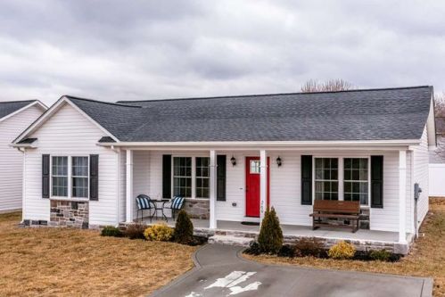 260 Dylan Cir, Bridgewater VA  22812-1349 exterior