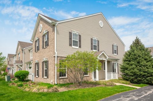 115 Springbrook Trl, Oswego, IL 60543-4016