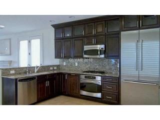 21 Via Di Mello, Henderson NV  89011-0109 exterior