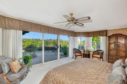 7111 Almaden Ln, Carlsbad, CA 92009-6247