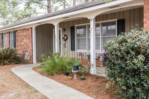3321 Plantation Ln, Waycross, GA 31503-8579