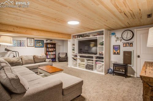 411 Evergreen Cir, Woodland Park CO 80863-2393 exterior