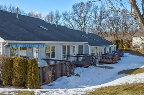 955 Sweetheart Path, Southington CT  06489-3495 exterior