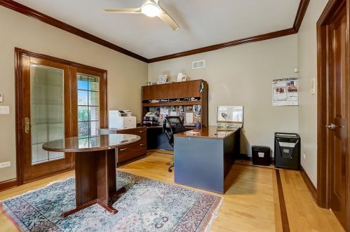 6919 Fieldstone Dr, Willowbrook IL  60527-5295 exterior