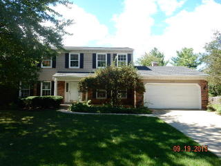 6452 New Albany Rd, Lisle, IL 60532-3237