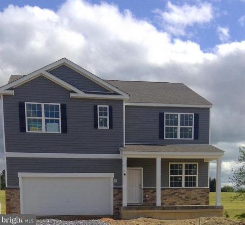 161 Winifred Dr, Hanover, PA 17331