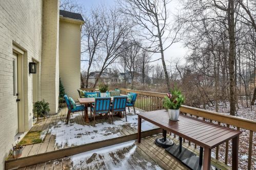 8905 Appleseed Dr, Cincinnati OH  45249-1781 exterior