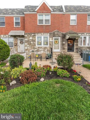 3148 Gilham St, Philadelphia, PA 19149-3124
