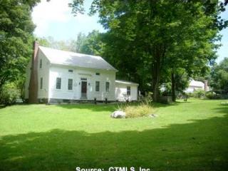 2 Stonebrook Dr, Ivoryton, CT 06442-1280
