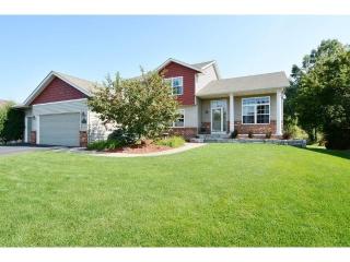 9253 Creek Way, Prior Lake, MN 55378-1194