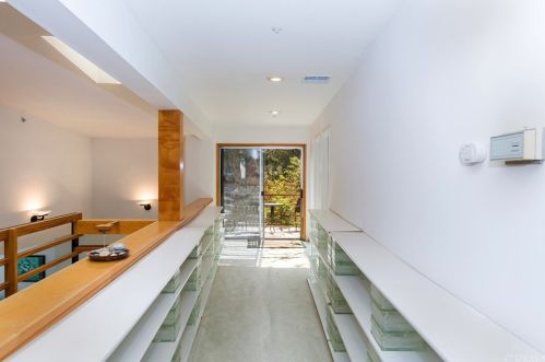 2025 Mt Vernon Ave, Riverside CA  92507-2528 exterior