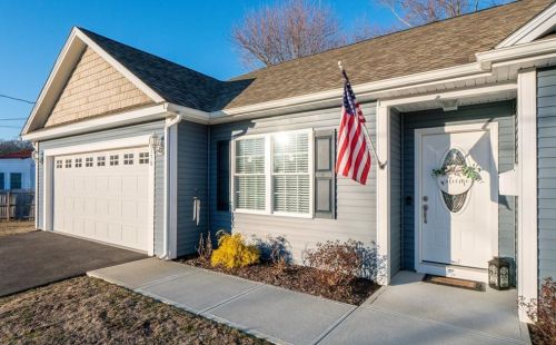 278 Parkside Dr, Warwick, RI 02888-4967