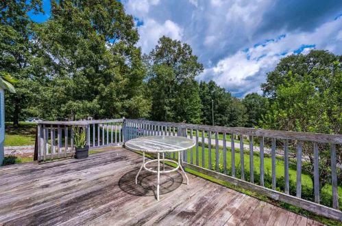 155 Middleton Pl, Clarkesville, GA 30523-3311