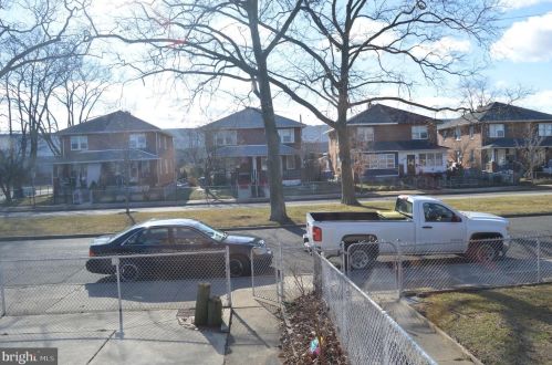 214 Woodlawn Ave, Florence, NJ 08518-1012