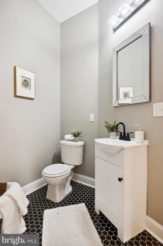 900 Prospect St, Silver Spring MD  20912-6875 exterior