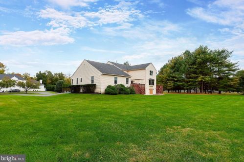 259 Mount Laurel Rd, Mount Laurel NJ  08054-9557 exterior