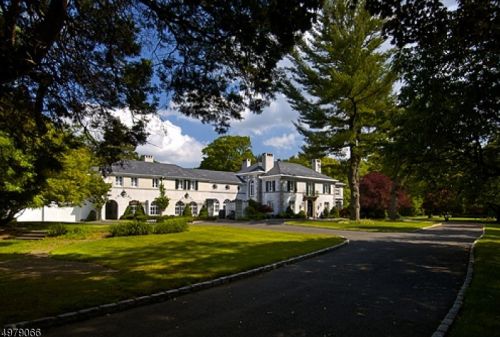 80 Glen Ave, Town Center NJ  07052-4940 exterior