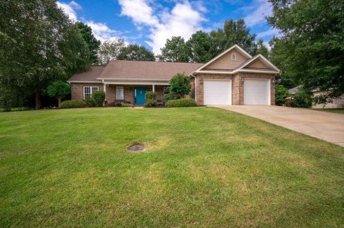 57 Tiffany Ln, Warner Robins, GA 31093-1037