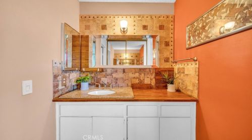 37 Firwood, Irvine CA  92604-4633 exterior