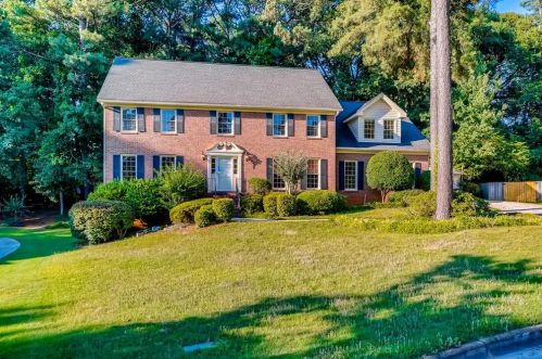 2551 Maple Creek Ct, Lithonia, GA 30078-5952