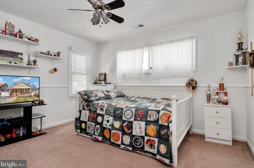 1176 Spruce Ave, Shady Side MD 20764-9562 exterior