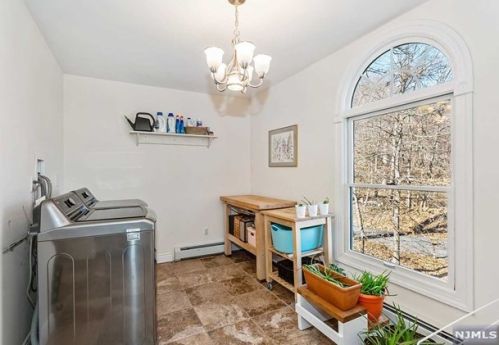 97 Roosevelt Ave, Paterson NJ  07506-0015 exterior