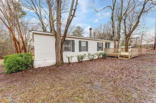 37 Norris Dr, Hartwell, GA 30643-3584