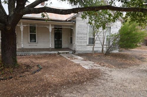 501 Caldwell St, Webberville TX  78653-3368 exterior