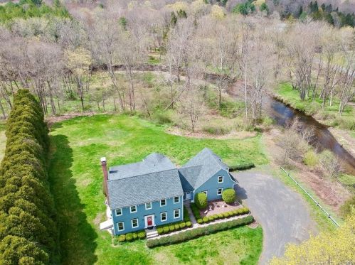 10 Orton Ln, Woodbury, CT 06798-2710