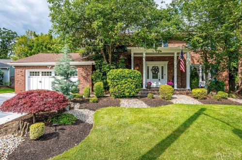 3 Mark Cir, Metuchen, NJ 08840-1521
