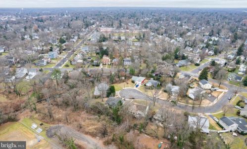 450 Elm Ave, Tavistock NJ  08033-2645 exterior