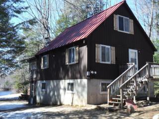 14 Pooles Cir, Albany, NH 03818-6243