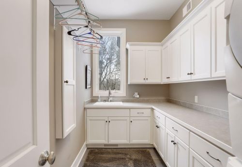 2165 Charlton Rd, Saint Paul MN  55118-4738 exterior