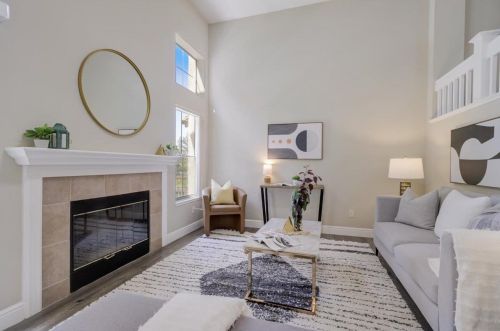 141 Whelan Ct, Mountain View, CA 94043-5264
