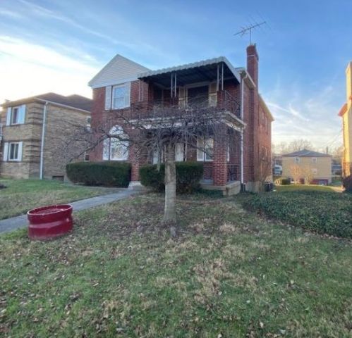 7233 Brookcrest Dr, Cincinnati, OH 45237-3405