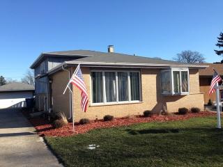 11635 Keeler Ave, Chicago, IL 60803-1614