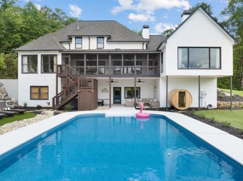 876 Ascension Trl, Cleveland, GA 30528-0073
