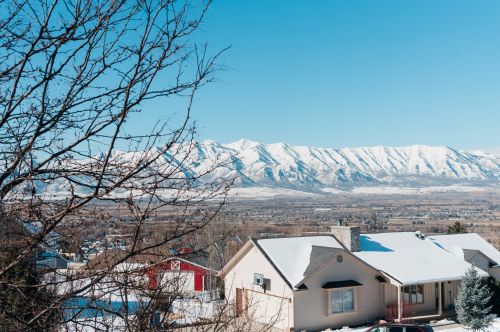 1080 Grandview Dr, Providence UT 84332-9317 exterior