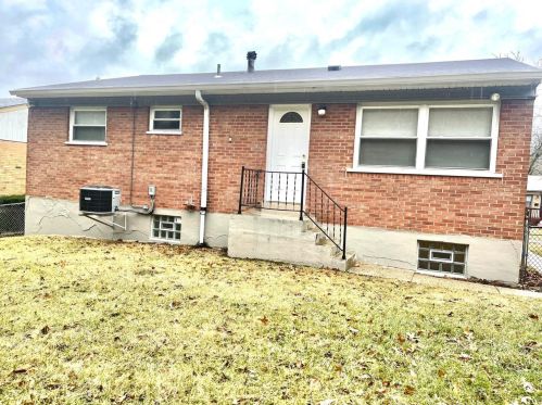 2970 Aquadale Ln, Cincinnati OH  45211-8002 exterior