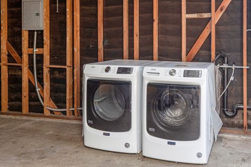 1828 Canada Blvd, Glendale CA  91208-2610 exterior