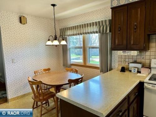1005 Madison St, Fayal, MN 55734-1721