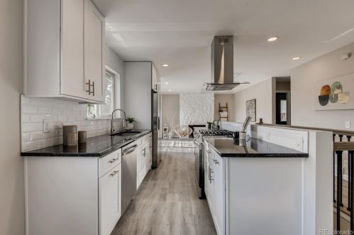 7387 Spruce St, Englewood CO  80112-1751 exterior