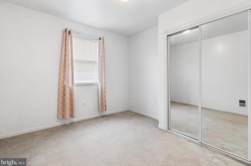 2404 9 St, Philadelphia PA 19133-0016 exterior