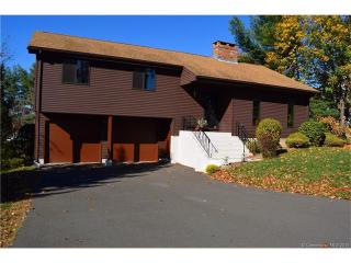 28 Chelsea Dr, Cromwell, CT 06416-1954